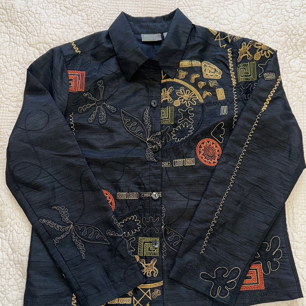 Elegant Black Blazer with Colorful Embroidery - Picture 8 of 10